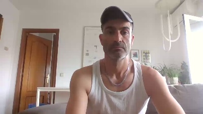 hotreds webcam model stream image