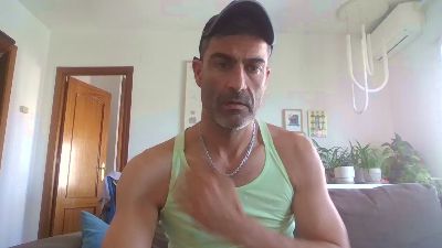 hotreds webcam model stream image