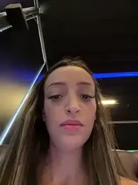 BelleLouiseVp webcam stripchat model stream image