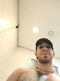 hazarcannn webcam model stream image