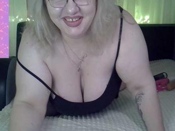 AngelinaGlam webcam model stream image