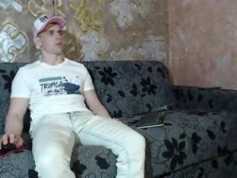 leoroman webcam model stream image