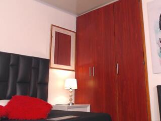 Harley Moore webcam model stream image