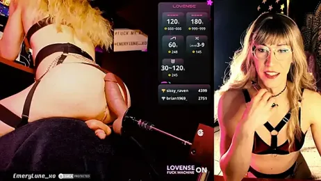 EmeryLune_xo webcam model stream image