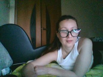 Yuliya333 webcam model stream image
