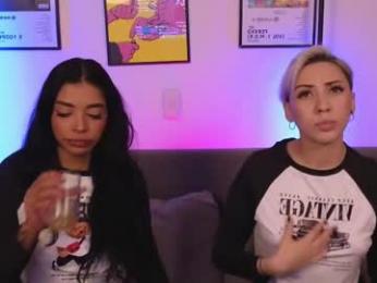 violettgrey_ webcam model stream image