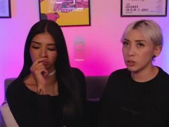 violettgrey_ webcam model stream image