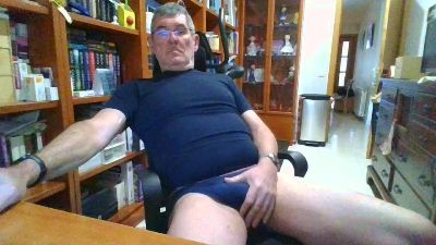 quique185bcn webcam model stream image