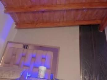 cute_ebonny webcam model stream image