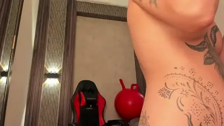 selene_red_ webcam model stream image