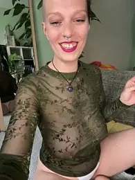 MenaDreadfull webcam model stream image