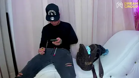 Yourslust_ webcam model stream image