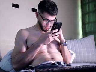 phantom-bigger1 webcam camsoda model stream image