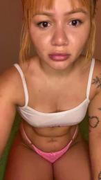 Isisbennett webcam model stream image