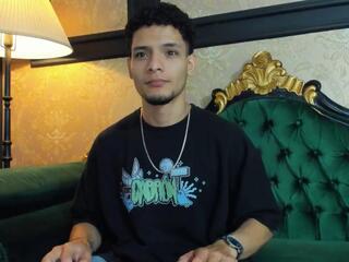 Alessandro Kiing webcam model stream image