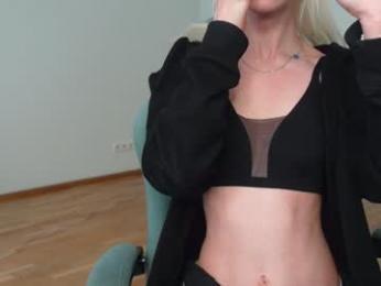 agelina_summer webcam model stream image