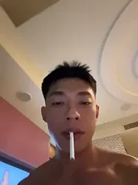 Yooo17 webcam model stream image