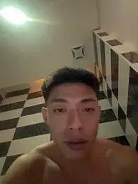 Yooo17 webcam model stream image