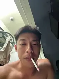 Yooo17 webcam model stream image