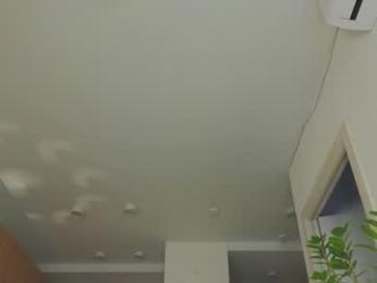 lili__roze_ webcam model stream image