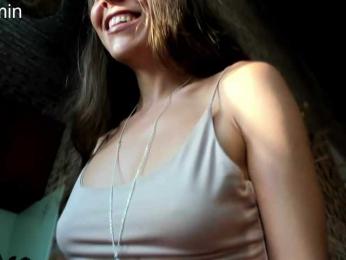 Malisha8 webcam bongacams model stream image