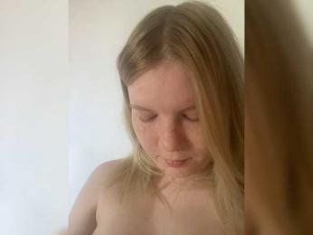 Amelia2004 webcam bongacams model stream image