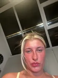 BabyBluexox webcam model stream image