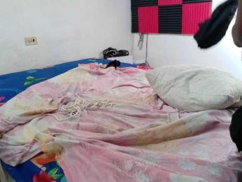 Gangbangparty webcam bongacams model stream image