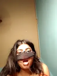 Riya_35_sexy webcam stripchat model stream image