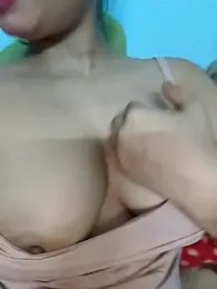 Riya_35_sexy webcam stripchat model stream image