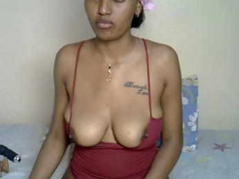 BunnyBlisss webcam model stream image