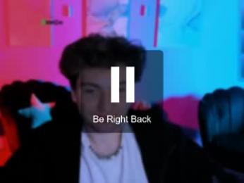 travis_wolf_ webcam model stream image