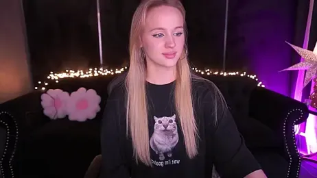 LylaYeess webcam model stream image