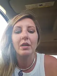 SheIsSomething webcam model stream image