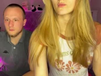 lion_and_kitty webcam model stream image