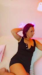 Missclea webcam model stream image