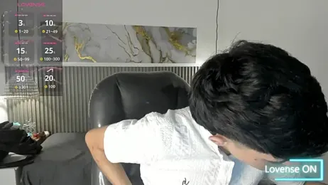 Dyla_n18 webcam stripchat model stream image