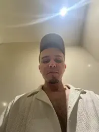 adam-rivera webcam model stream image