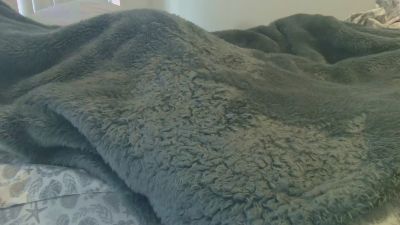 Ynghandsum webcam model stream image