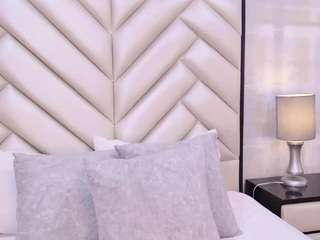 cristalshay webcam camsoda model stream image