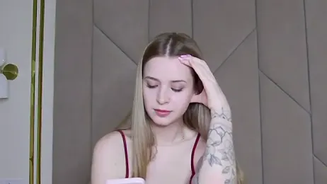 Touch_me webcam model stream image