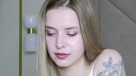 Touch_me webcam model stream image