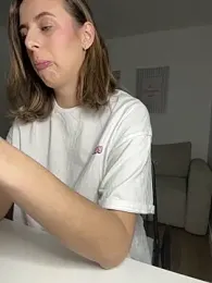 Hii_Lolla webcam model stream image