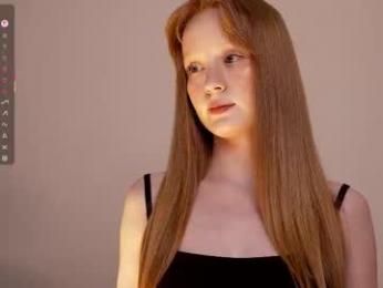 cute_shine webcam model stream image