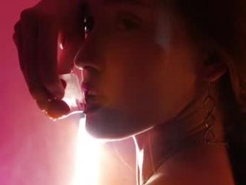 _meganmeow_ webcam model stream image