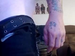 ilikehugeboobs361 webcam model stream image