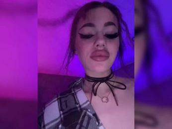 HotGirlEva webcam model stream image