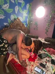 V-Hot-Sweti webcam stripchat model stream image