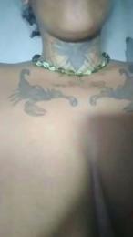 Millamoura webcam model stream image