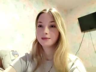 arianguyen webcam model stream image